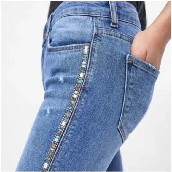 Zara Denim - Zara Embellished Side Stripe Jeans Light Wash Frayed Ankle Skinny Denim Size 6